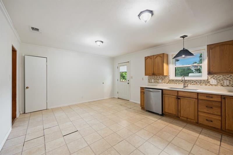 571 S 1st Street, Point TX 75472 - Photo 14