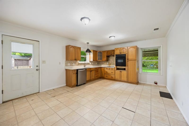 571 S 1st Street, Point TX 75472 - Photo 11