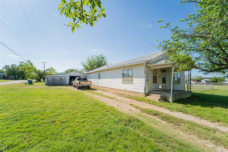 701 N Shelton Street, Breckenridge TX 76424 - Photo 17