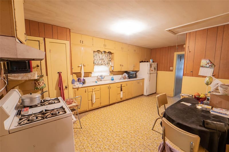 701 N Shelton Street, Breckenridge TX 76424 - Photo 8