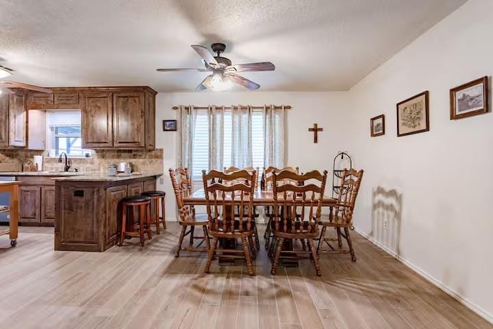 107 Camino Del Rosas, Woodway TX 76712 - Photo 6