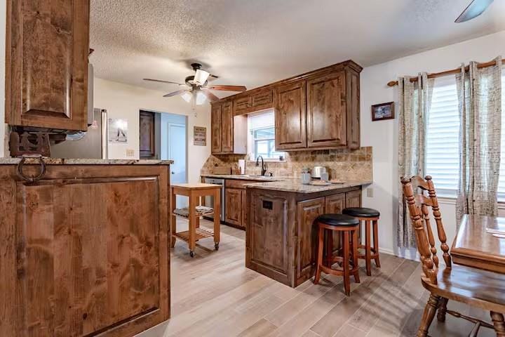 107 Camino Del Rosas, Woodway TX 76712 - Photo 7