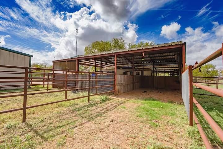 107 Camino Del Rosas, Woodway TX 76712 - Photo 24