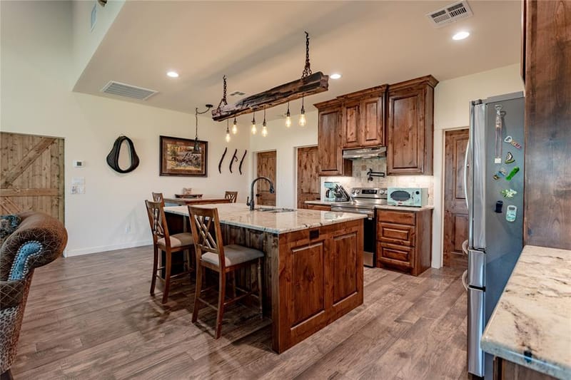 107 Camino Del Rosas, Woodway TX 76712 - Photo 29