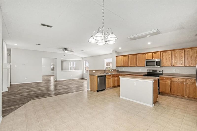 2624 Buffalo Run, Burleson TX 76028 - Photo 7