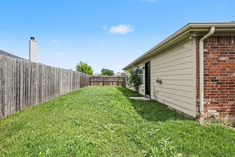2624 Buffalo Run, Burleson TX 76028 - Photo 32