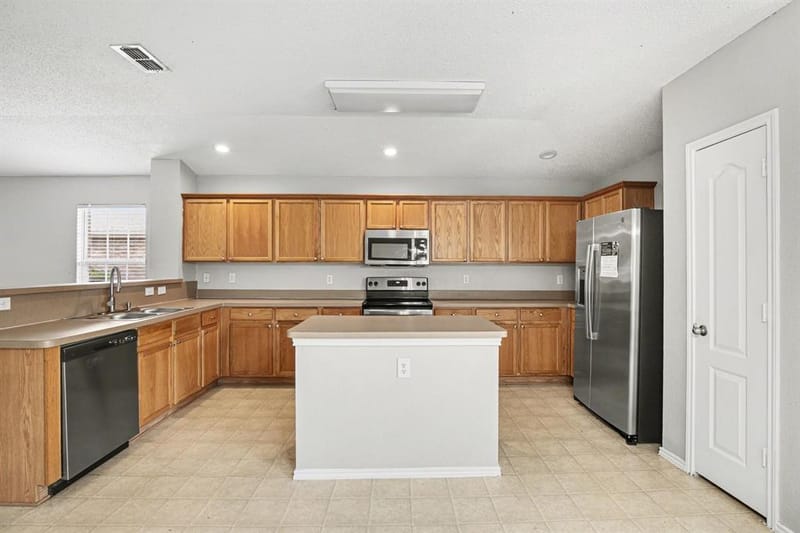 2624 Buffalo Run, Burleson TX 76028 - Photo 9