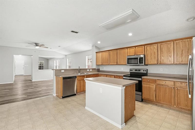 2624 Buffalo Run, Burleson TX 76028 - Photo 10