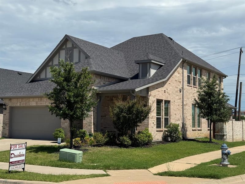 2161 Bonnell Street, Carrollton TX 75010 - Photo 2