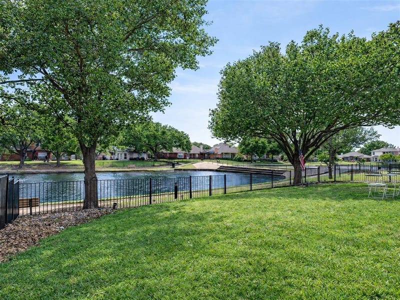 11305 Ocean Road, Frisco TX 75035 - Photo 2