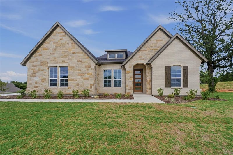 128 Oak Grove Way, Springtown TX 76082 - Photo 2