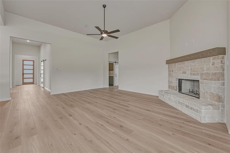 128 Oak Grove Way, Springtown TX 76082 - Photo 8