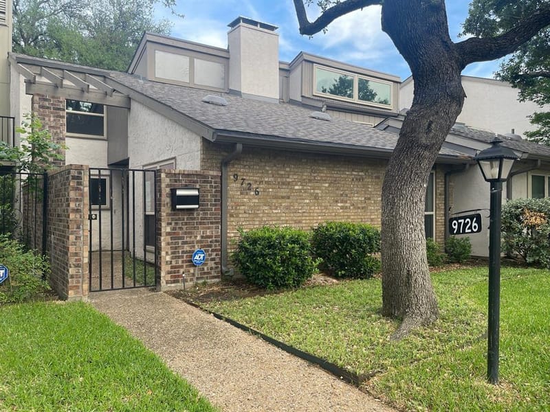 9726 Amberton Parkway, Dallas TX 75243 - Photo 2