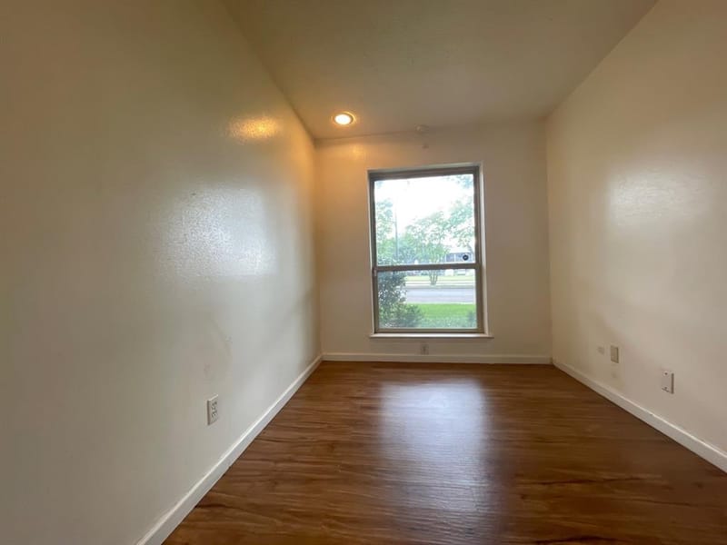 9726 Amberton Parkway, Dallas TX 75243 - Photo 7