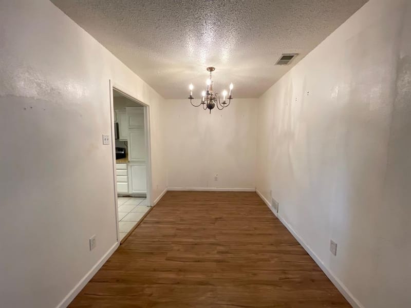 9726 Amberton Parkway, Dallas TX 75243 - Photo 4