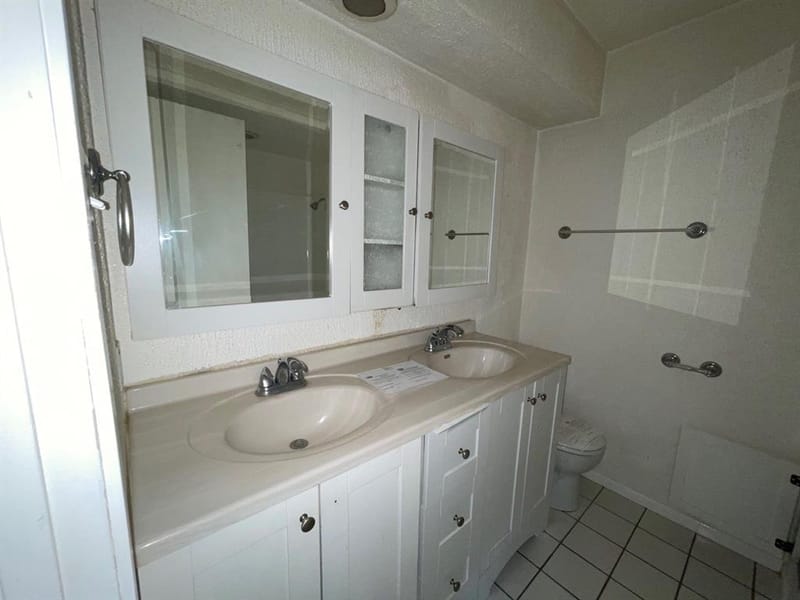 9726 Amberton Parkway, Dallas TX 75243 - Photo 8