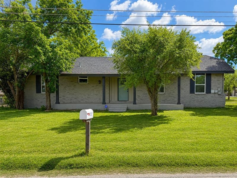 202 4th Street, Joshua TX 76058