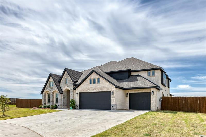 12701 Cactus Court, Godley TX 76044 - Photo 3