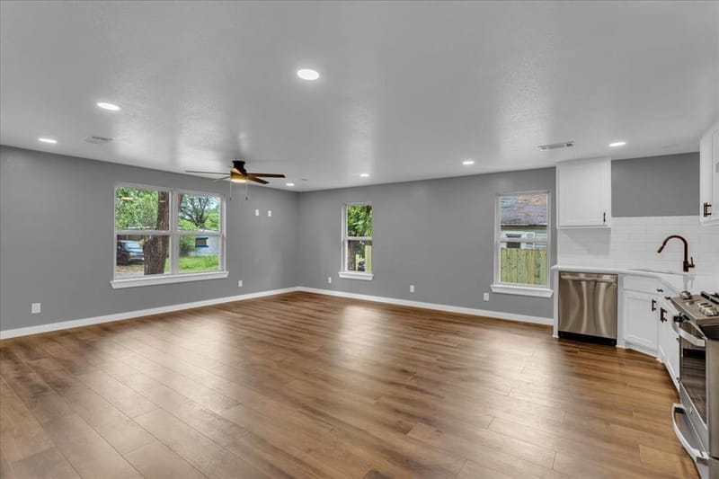 103 N Mill Street, Savoy TX 75479 - Photo 9