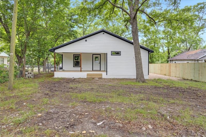 103 N Mill Street, Savoy TX 75479 - Photo 4