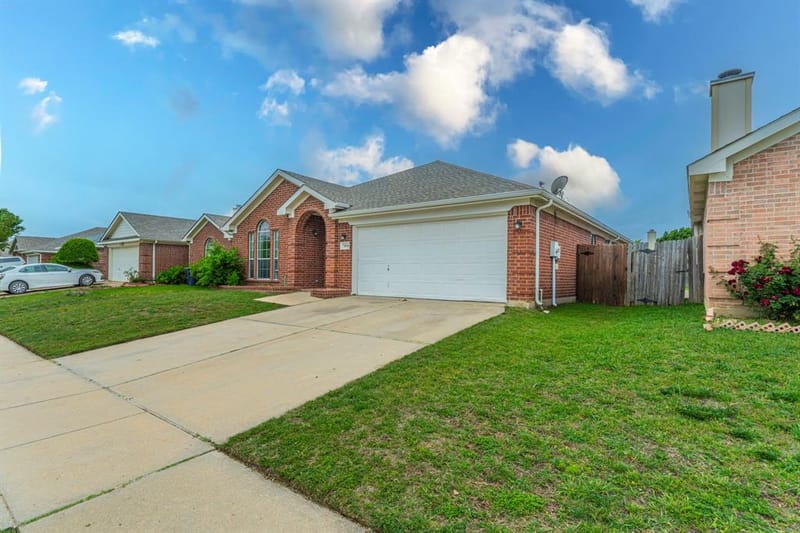 7404 Grass Valley Trail, Fort Worth TX 76123 - Photo 2
