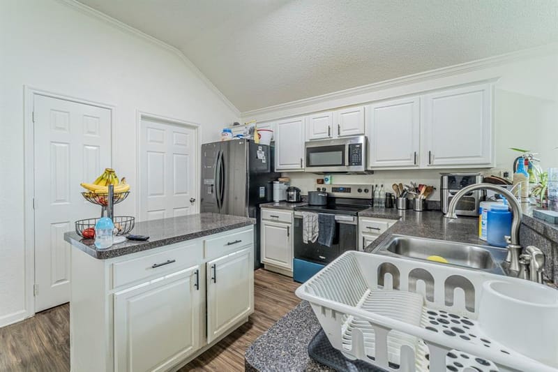7404 Grass Valley Trail, Fort Worth TX 76123 - Photo 6