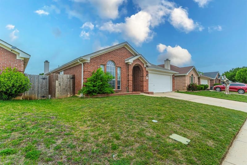 7404 Grass Valley Trail, Fort Worth TX 76123 - Photo 3