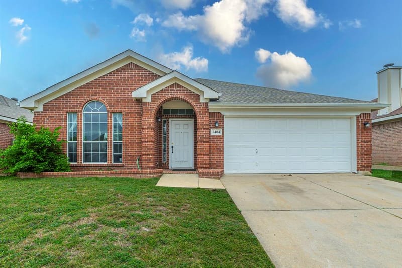 7404 Grass Valley Trail, Fort Worth TX 76123