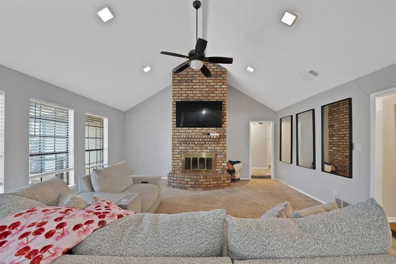 5715 Trail Crest Drive, Arlington TX 76017 - Photo 7