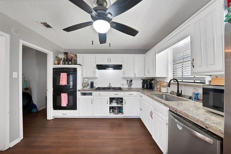 5715 Trail Crest Drive, Arlington TX 76017 - Photo 11