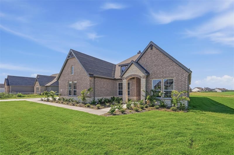 12421 Hornfels Drive, Krum TX 76249 - Photo 5