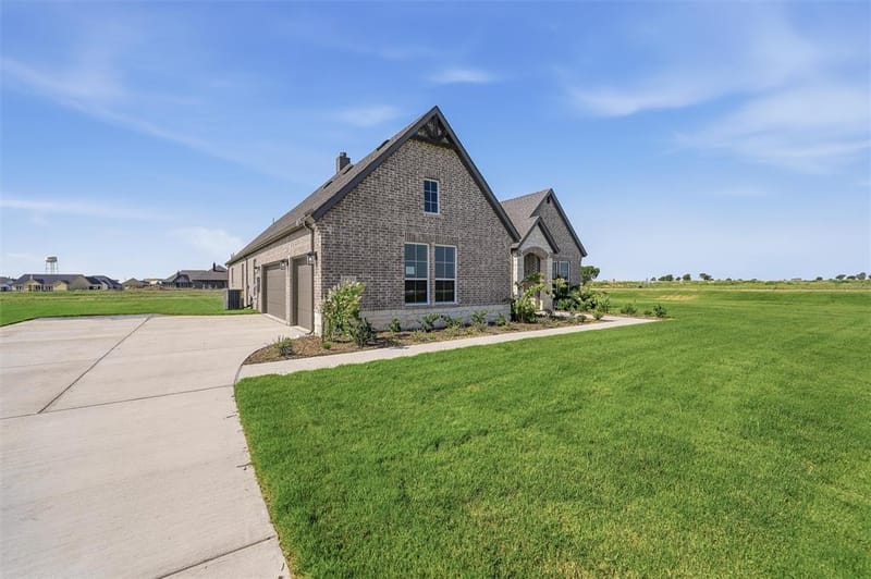 12421 Hornfels Drive, Krum TX 76249 - Photo 4
