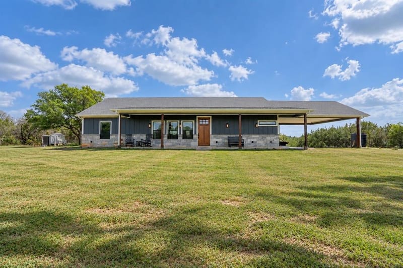 1260 Private Road 1656, Stephenville TX 76401 - Photo 2
