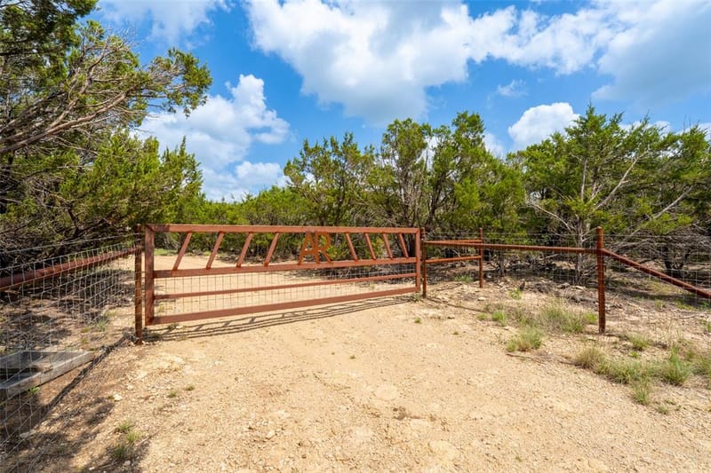 1260 Private Road 1656, Stephenville TX 76401 - Photo 29