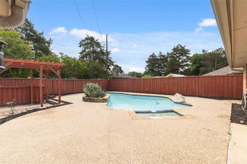 200 Sunny Crest Drive, Murphy TX 75094 - Photo 32