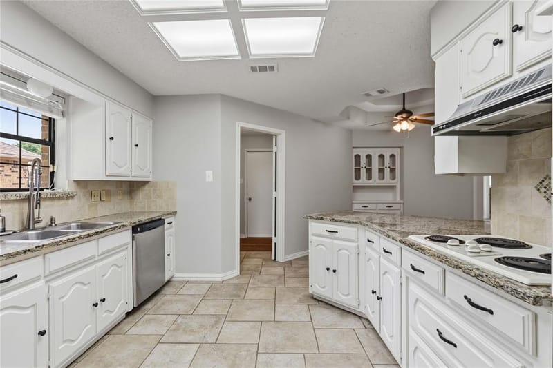 200 Sunny Crest Drive, Murphy TX 75094 - Photo 8