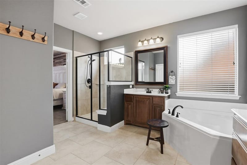 1004 Tara Drive, Burleson TX 76028 - Photo 25
