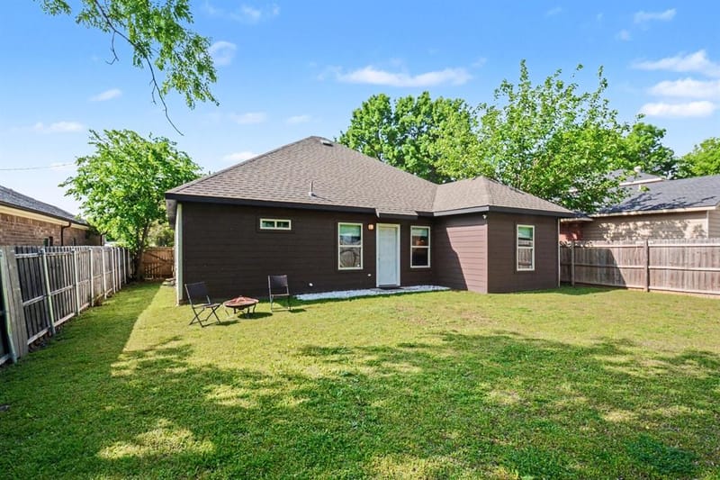 8903 Eden Valley Lane, Dallas TX 75217 - Photo 16