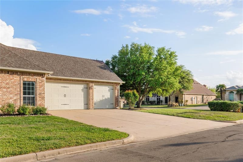 937 Queen Elizabeth Drive, McGregor TX 76657 - Photo 36