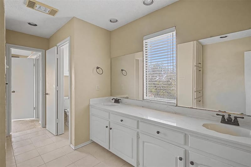 1434 Crownhill Drive, Arlington TX 76012 - Photo 19