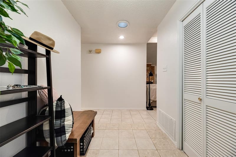 1801 Woodview Court, Grand Prairie TX 75050 - Photo 3