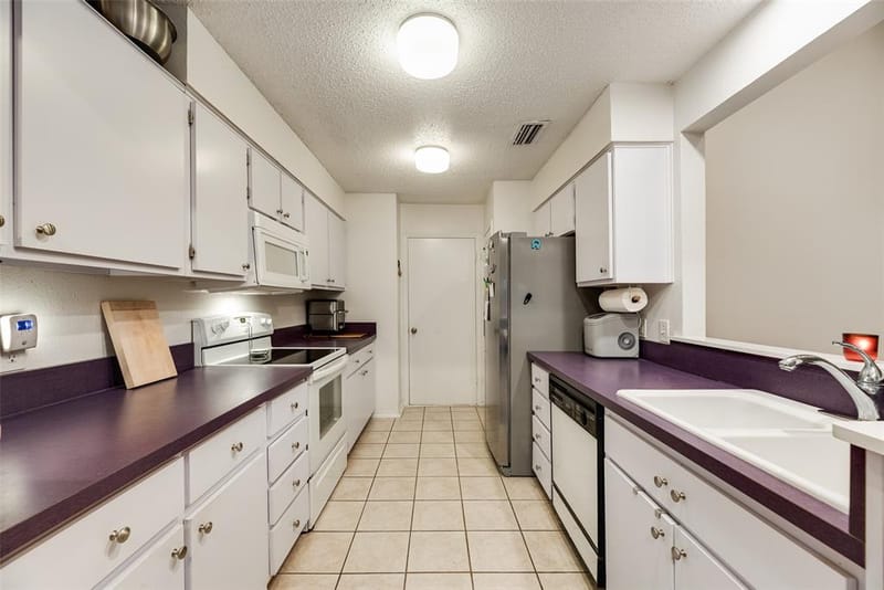 1801 Woodview Court, Grand Prairie TX 75050 - Photo 11