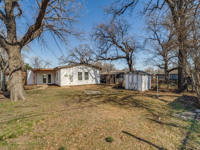 4528 Newman Drive, Haltom City TX 76117 - Photo 2