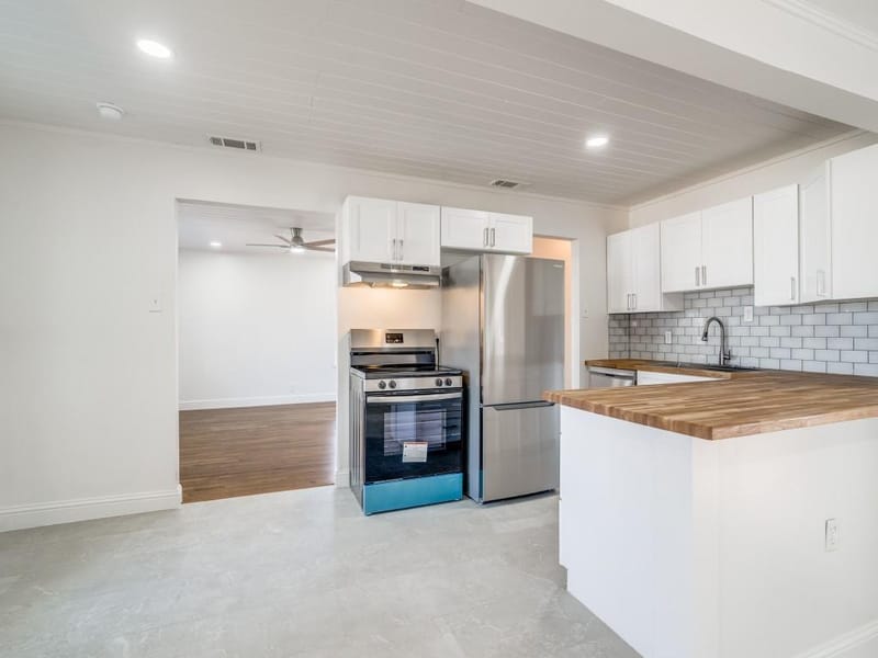 4528 Newman Drive, Haltom City TX 76117 - Photo 3