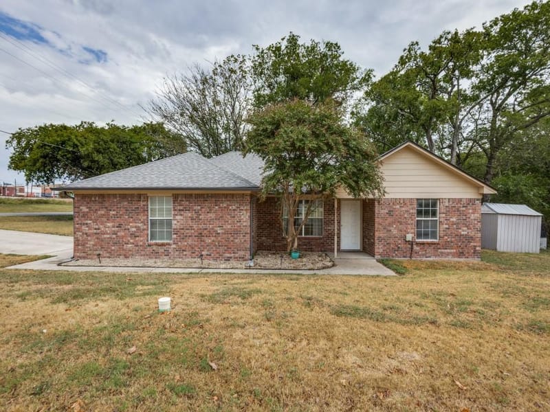 454 E Fulton Street, Van Alstyne TX 75495 - Photo 3