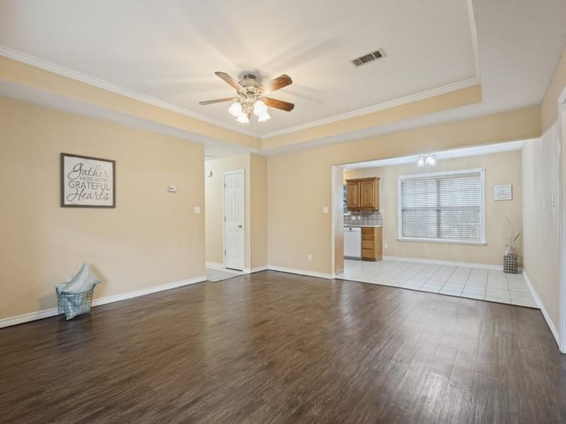 454 E Fulton Street, Van Alstyne TX 75495