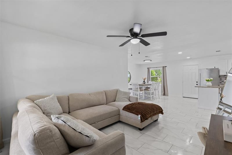 434 W Phillips Court, Grand Prairie TX 75051 - Photo 6