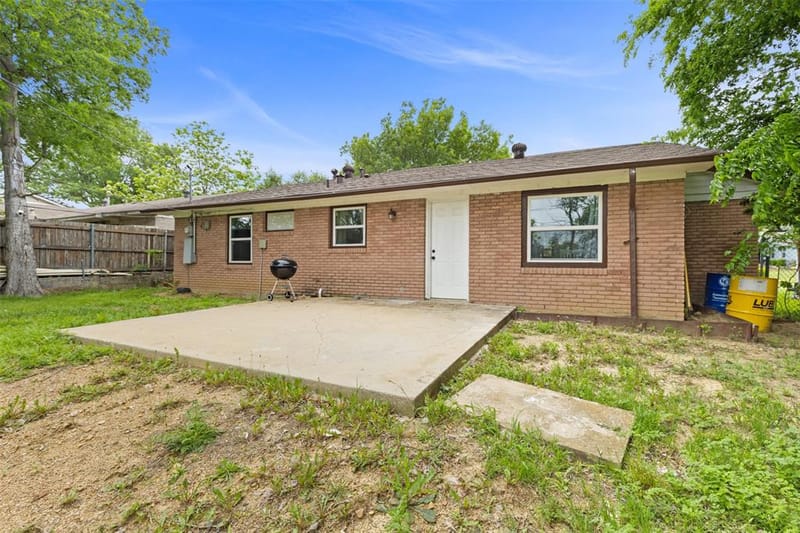 434 W Phillips Court, Grand Prairie TX 75051 - Photo 20