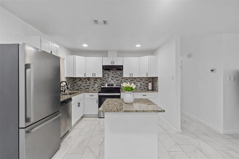 434 W Phillips Court, Grand Prairie TX 75051 - Photo 14