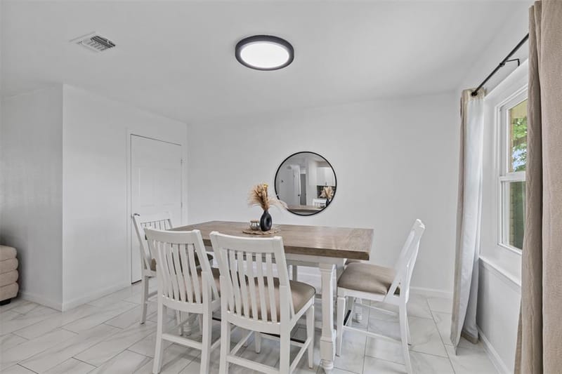 434 W Phillips Court, Grand Prairie TX 75051 - Photo 11